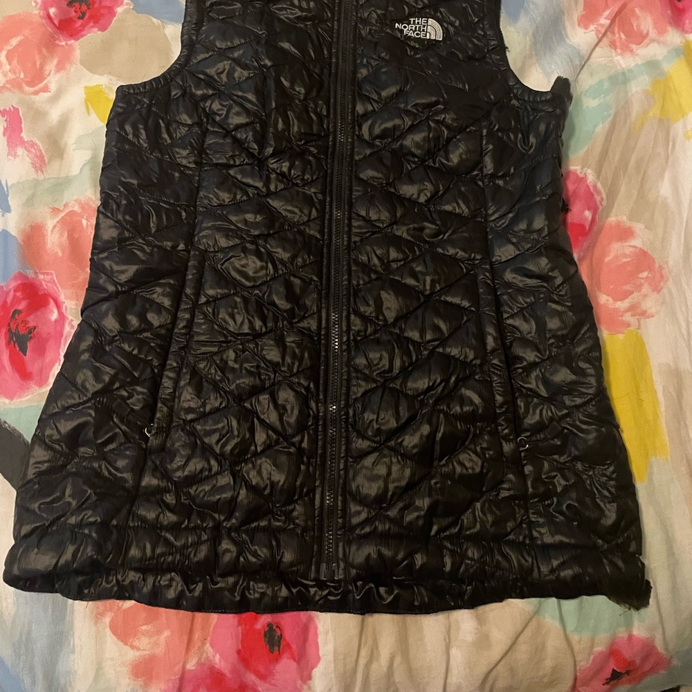 The North Face Thermoball vest size xs color black